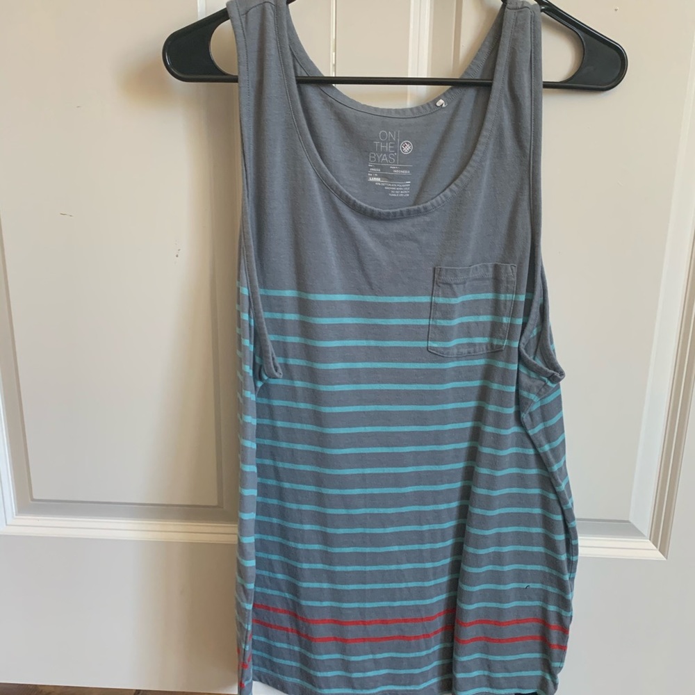 Men’s stripe tank.